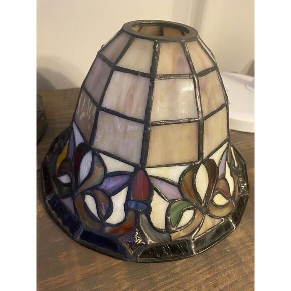 Tiffany Style Stain Glass Handcrafted Lampshade 5” High, 6”Wide, 1 1/2” opening - Picture 2 of 11